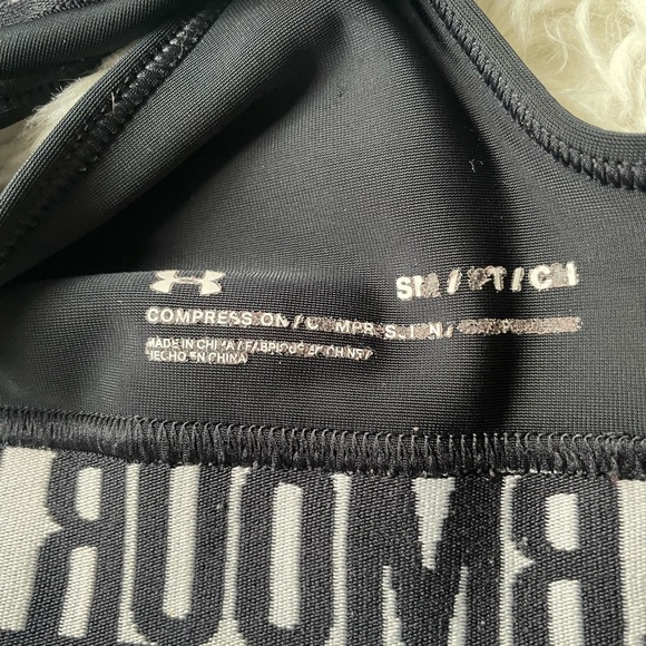 Under Armour Gray Camouflage crisscross back Compression Sports
Bra Small - Picture 5 of 5
